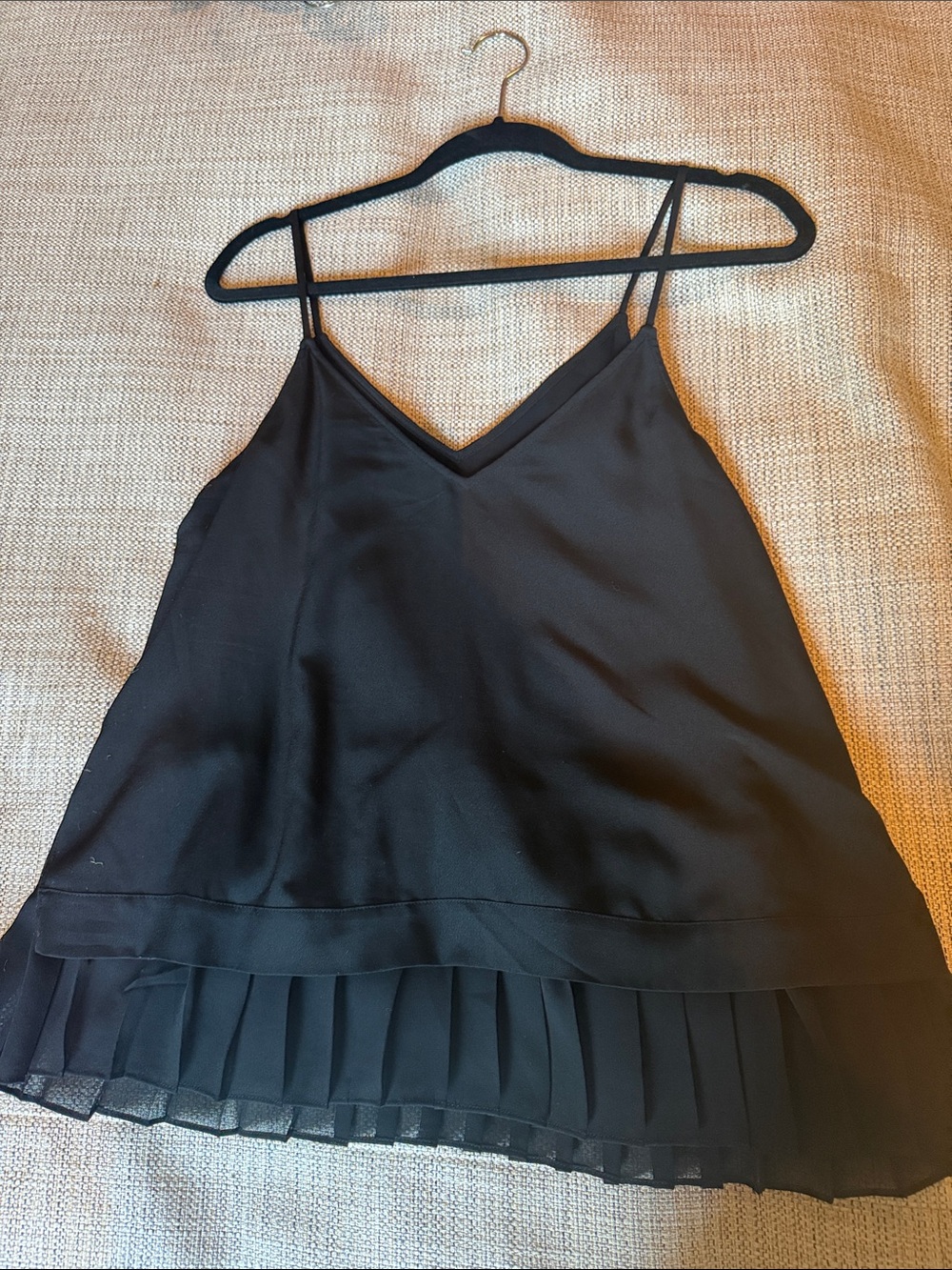Chelsea28 Black V-Neck Pleated-Hem Camisole
